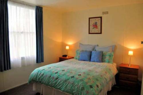 Greengate Cottages Strahan Room photo